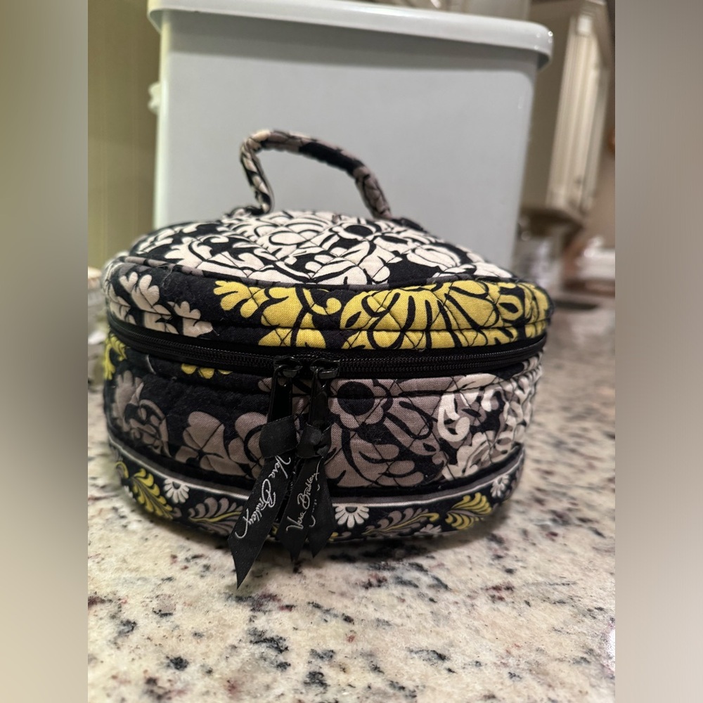 Vera Bradley Baroque Lizzy Brush Up Round Travel Cosmetic Case